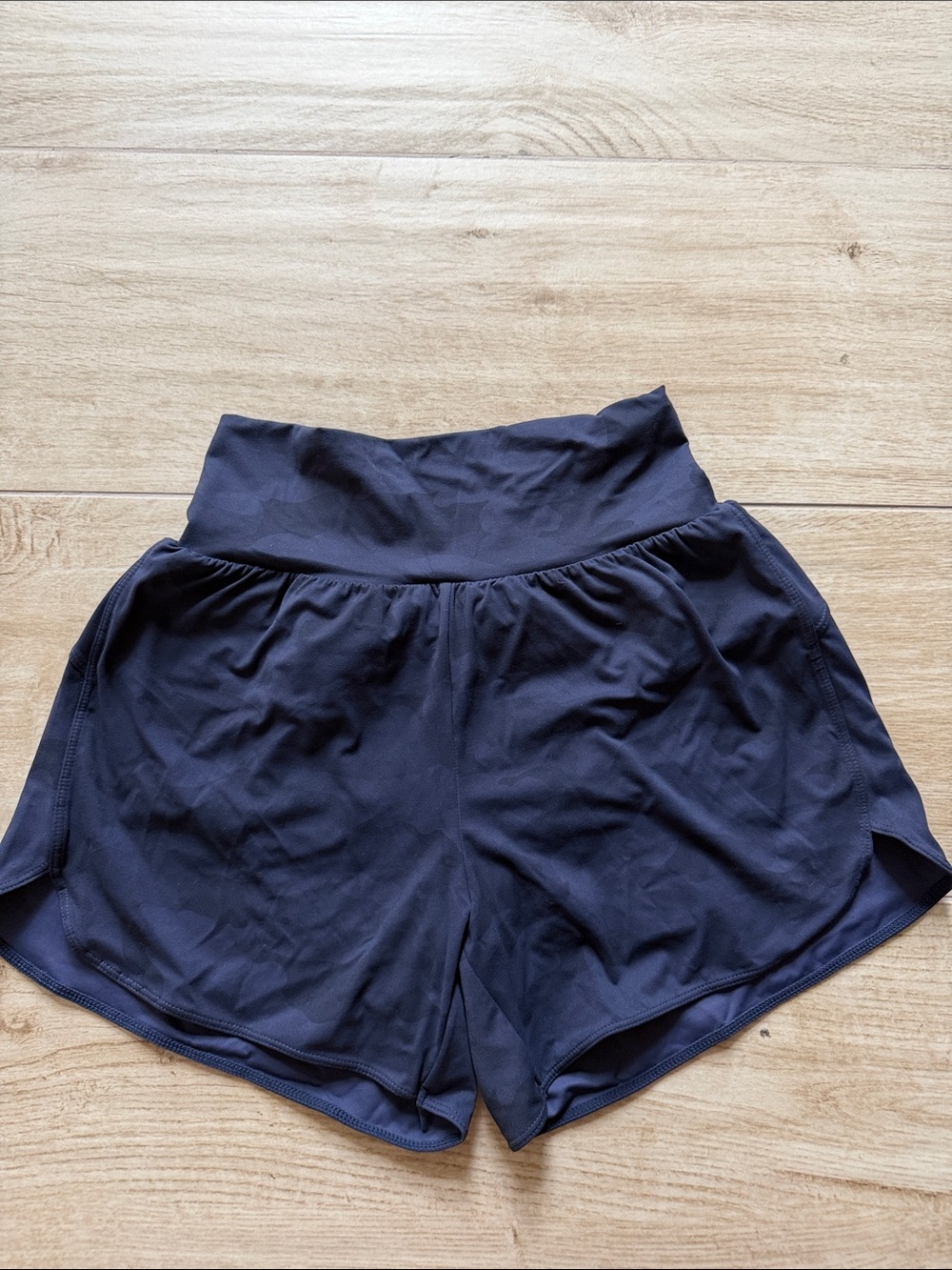 HALARA High-Rise Athletic Shorts — Navy